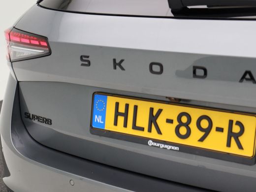 Skoda Superb Combi Sportline Business 1.5 TSi PHEV 204 Pk Automaat | Trekhaak | Panoramadak | LED Matrix | 19 ... ActivLease financial lease