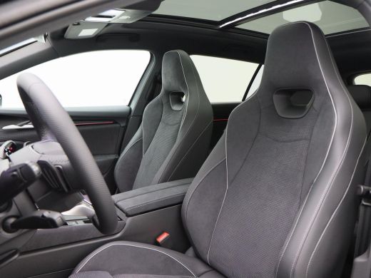 Skoda Superb Combi Sportline Business 1.5 TSi PHEV 204 Pk Automaat | Trekhaak | Panoramadak | LED Matrix | 19 ... ActivLease financial lease