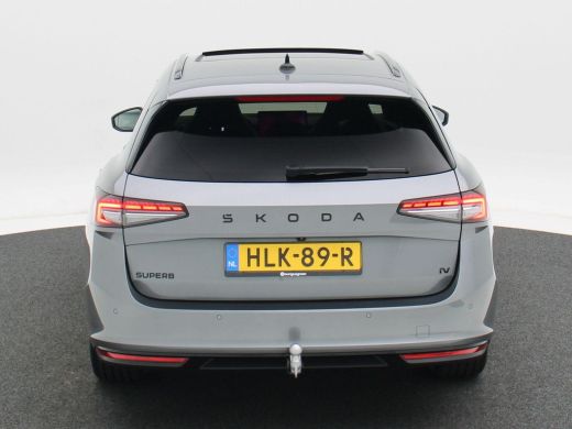 Skoda Superb Combi Sportline Business 1.5 TSi PHEV 204 Pk Automaat | Trekhaak | Panoramadak | LED Matrix | 19 ... ActivLease financial lease