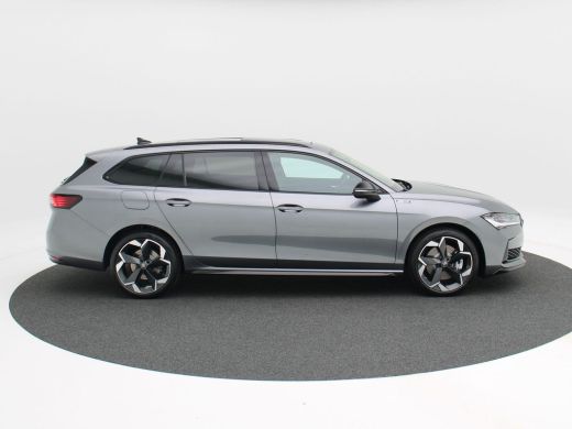 Skoda Superb Combi Sportline Business 1.5 TSi PHEV 204 Pk Automaat | Trekhaak | Panoramadak | LED Matrix | 19 ... ActivLease financial lease