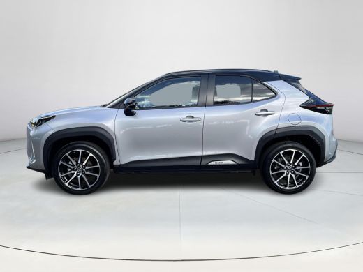 Toyota Yaris Cross 1.5 Hybrid GR Sport | Navigatiesysteem | Stoel- en stuurwielverwarming | PDC ActivLease financial lease