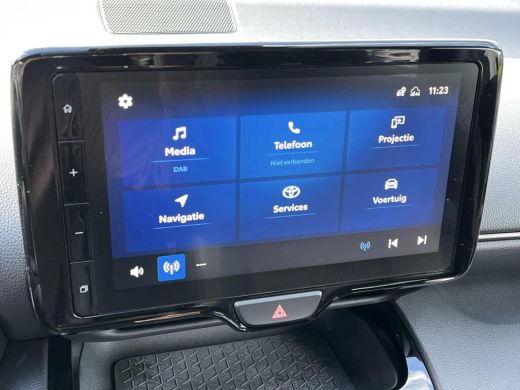 Toyota Yaris Cross 1.5 Hybrid GR Sport | Navigatiesysteem | Stoel- en stuurwielverwarming | PDC ActivLease financial lease