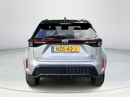 Toyota Yaris Cross 1.5 Hybrid GR Sport | Navigatiesysteem | Stoel- en stuurwielverwarming | PDC ActivLease financial lease
