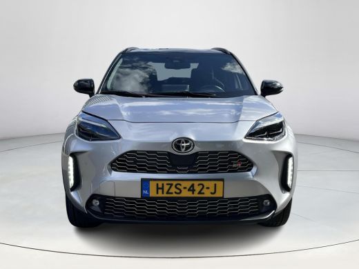 Toyota Yaris Cross 1.5 Hybrid GR Sport | Navigatiesysteem | Stoel- en stuurwielverwarming | PDC ActivLease financial lease