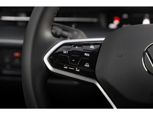 Volkswagen ID.7 Pro Limited Edition | Achterbank in ongelijke delen neerklapbaar incl. middenarmsteun en doorlaad... ActivLease financial lease