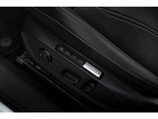 Volkswagen ID.7 Pro Limited Edition | Achterbank in ongelijke delen neerklapbaar incl. middenarmsteun en doorlaad... ActivLease financial lease