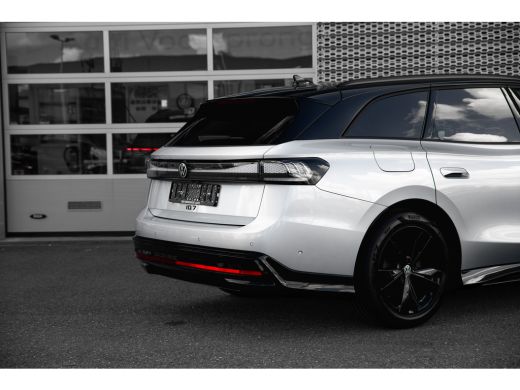 Volkswagen ID.7 Pro Limited Edition | Achterbank in ongelijke delen neerklapbaar incl. middenarmsteun en doorlaad... ActivLease financial lease