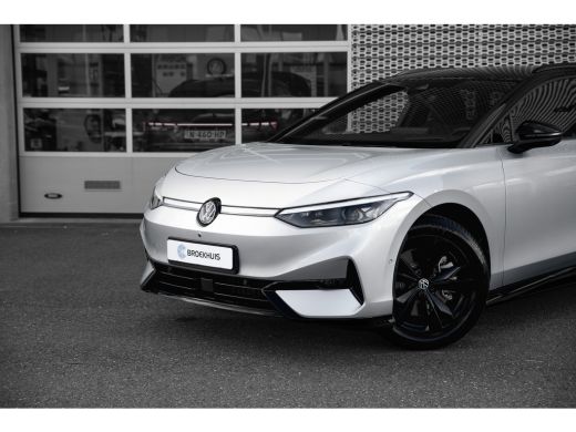 Volkswagen ID.7 Pro Limited Edition | Achterbank in ongelijke delen neerklapbaar incl. middenarmsteun en doorlaad... ActivLease financial lease