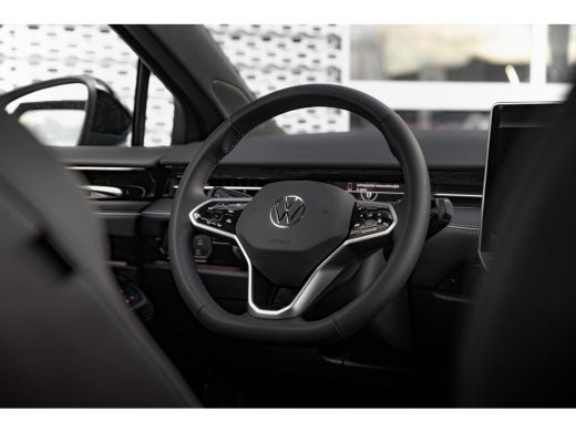 Volkswagen ID.7 Pro Limited Edition | Achterbank in ongelijke delen neerklapbaar incl. middenarmsteun en doorlaad... ActivLease financial lease