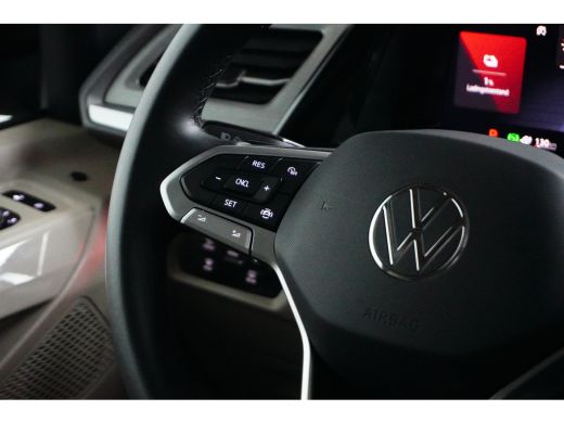 Volkswagen Multivan 1.4 eHybrid L2H1 218PK DSG-6 Style | TREKHAAK | LEDER | CAMERA | | PANORAMADAK | ELEKTR. A. KLEP ... ActivLease financial lease