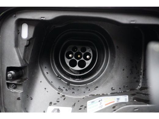 Volkswagen Multivan 1.4 eHybrid L2H1 218PK DSG-6 Style | TREKHAAK | LEDER | CAMERA | | PANORAMADAK | ELEKTR. A. KLEP ... ActivLease financial lease