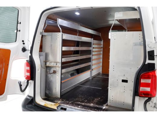 Volkswagen Transporter T6 2.0 TDI 102pk E6 Lang Trendline Airco/Navi/Inrichting 06-2017 ActivLease financial lease
