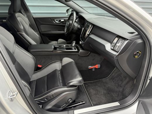 Volvo  V60 2.0 T6 Recharge AWD R-Design Leer,Camera,Harm.Kardon ActivLease financial lease