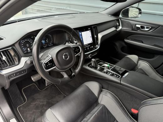 Volvo  V60 2.0 T6 Recharge AWD R-Design Leer,Camera,Harm.Kardon ActivLease financial lease