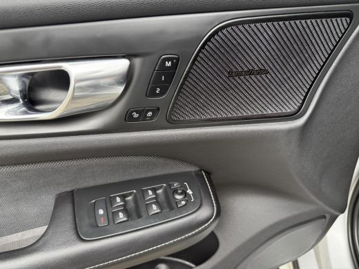 Volvo  V60 2.0 T6 Recharge AWD R-Design Leer,Camera,Harm.Kardon ActivLease financial lease