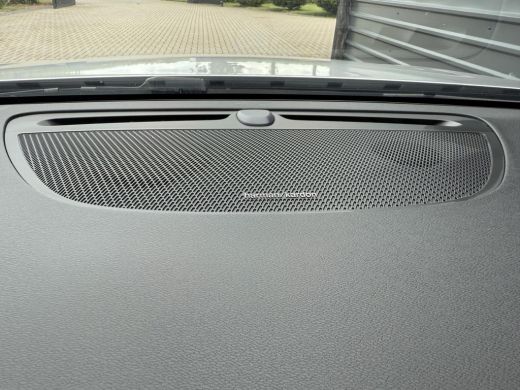 Volvo  V60 2.0 T6 Recharge AWD R-Design Leer,Camera,Harm.Kardon ActivLease financial lease