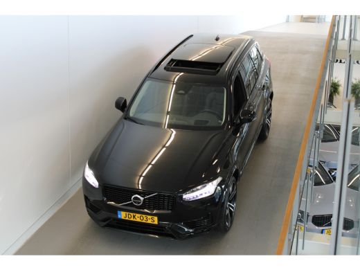 Volvo  XC90 T8 455PK AWD Ultra Dark | Massage | Luchtvering | Trekhaak | 22" | Gelaagd glas ActivLease financial lease