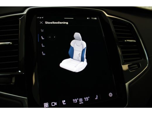 Volvo  XC90 T8 455PK AWD Ultra Dark | Massage | Luchtvering | Trekhaak | 22" | Gelaagd glas ActivLease financial lease