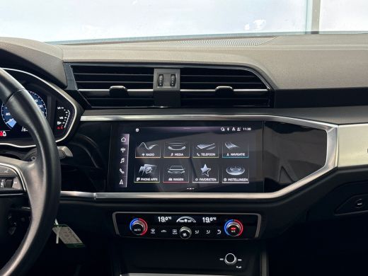 Audi Q3 35 150pk TFSI Pro Line Panoramadak | Parkeerhulp achter | Cruise control ActivLease financial lease