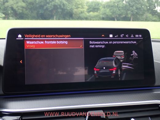 BMW 5 Serie Touring 520i LCI M-PAKKET SHADOWLINE PANODAK/COMFORTLEER/TREKHAAK ActivLease financial lease