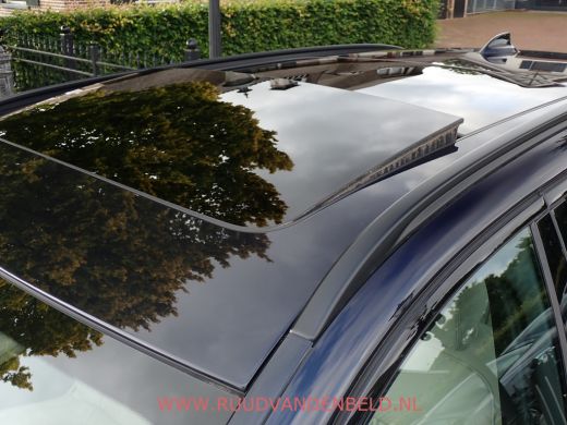 BMW 5 Serie Touring 520i LCI M-PAKKET SHADOWLINE PANODAK/COMFORTLEER/TREKHAAK ActivLease financial lease