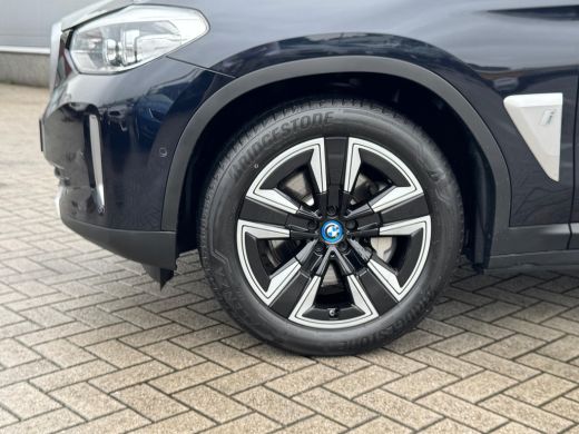 BMW iX3 Executive 80 kWh NL AUTO | SOH 98% | DEALER ONDERH | LEDER | CAMERA | PANO ActivLease financial lease