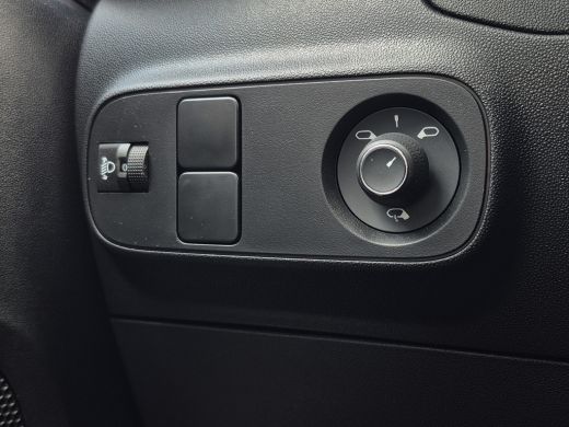 Citroën C3 1.2 PureTech Plus LED | Full map navigatie | Parkeersensoren achter | Climate control | ActivLease financial lease