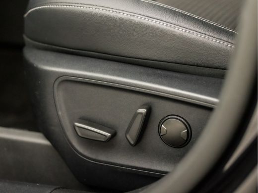 Ford Kuga 2.5 PHEV Titanium X 225Pk Automaat (VIRTUAL COCKPIT, APPLE CARPLAY, GROOT NAVI, CAMERA, LEDER, ST... ActivLease financial lease