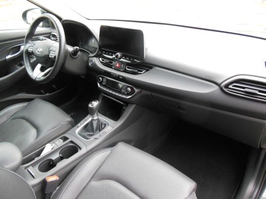 Hyundai i30 Wagon 1.5 T-GDi MHEV Premium Staat in Hoogeveen ActivLease financial lease