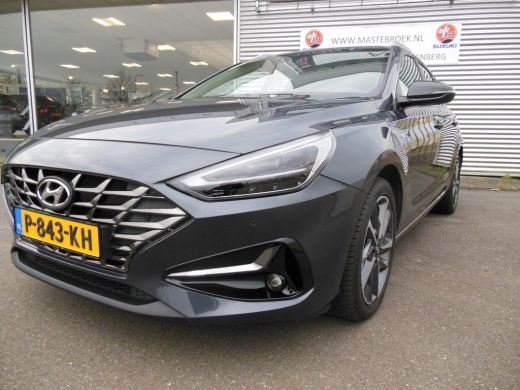 Hyundai i30 Wagon 1.5 T-GDi MHEV Premium Staat in Hoogeveen ActivLease financial lease