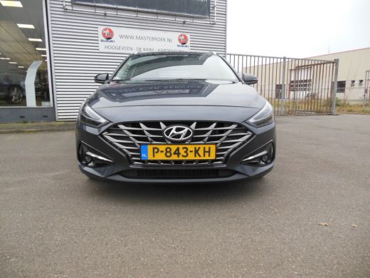 Hyundai i30 Wagon 1.5 T-GDi MHEV Premium Staat in Hoogeveen ActivLease financial lease