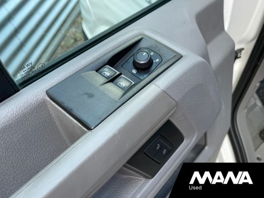 MAN TGE 50 3.5T Bakwagen Dubbellucht Dhollandia Laadklep Navi Airco Cruise control ActivLease financial lease