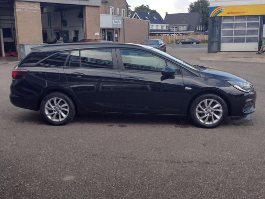 Opel Astra Sports Tourer 1.2 Edition Staat in Hardenberg ActivLease financial lease