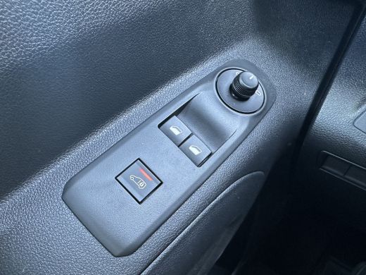 Opel Combo 1.5 BlueHDi 100PK L2 1000KG LAADGEWICHT | CAMERA| PARKEERSENSOREN| CRUISE CONTROL| AIRCO| DAB| BE... ActivLease financial lease