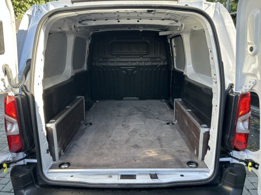 Opel Combo 1.5 BlueHDi 100PK L2 1000KG LAADGEWICHT | CAMERA| PARKEERSENSOREN| CRUISE CONTROL| AIRCO| DAB| BE... ActivLease financial lease