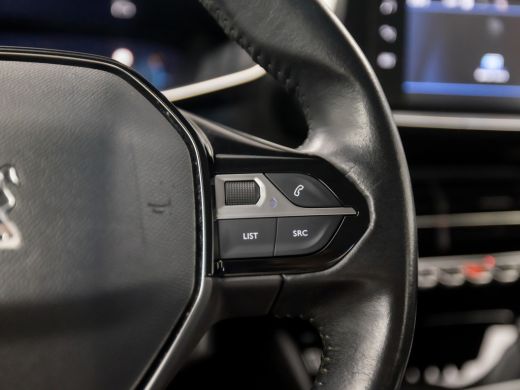 Peugeot 2008 1.2 PureTech Sport (VIRTUAL COCKPIT, APPLE CARPLAY, 360 CAMERA, GETINT GLAS, LEDER, SPORTSTOELEN,... ActivLease financial lease