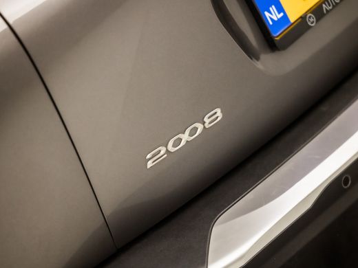 Peugeot 2008 1.2 PureTech Sport (VIRTUAL COCKPIT, APPLE CARPLAY, 360 CAMERA, GETINT GLAS, LEDER, SPORTSTOELEN,... ActivLease financial lease