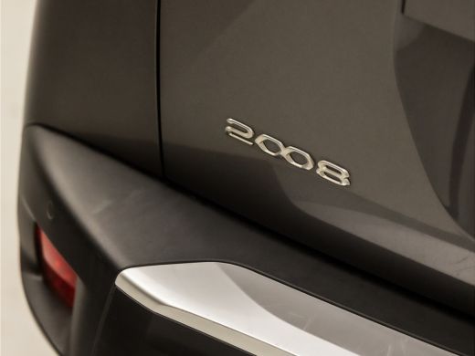 Peugeot 2008 1.2 PureTech Sport (VIRTUAL COCKPIT, APPLE CARPLAY, 360 CAMERA, GETINT GLAS, LEDER, SPORTSTOELEN,... ActivLease financial lease
