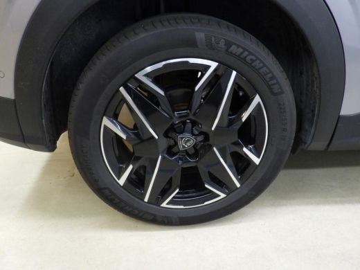 Peugeot 3008 1.2 Hybrid 136 GT 360 Camera | Achterbank in delen neerklapbaar | Achteruitrijcamera | Apple Carp... ActivLease financial lease