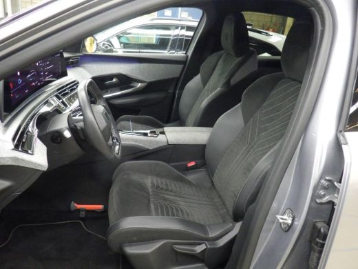 Peugeot 3008 1.2 Hybrid 136 GT 360 Camera | Achterbank in delen neerklapbaar | Achteruitrijcamera | Apple Carp... ActivLease financial lease