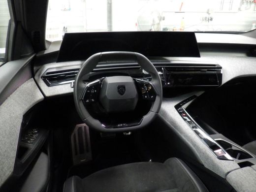 Peugeot 3008 1.2 Hybrid 136 GT 360 Camera | Achterbank in delen neerklapbaar | Achteruitrijcamera | Apple Carp... ActivLease financial lease