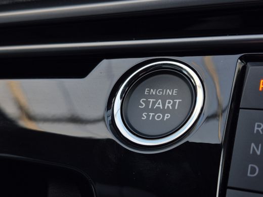 Peugeot 3008 1.2 Hybrid 136 GT Matrix LED | 360* camera | Stoel+Stuurverwarming | Adaptieve CC | ActivLease financial lease