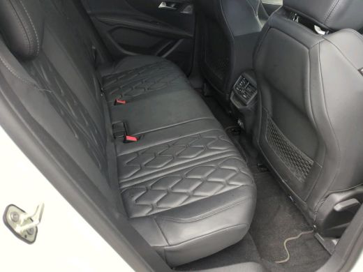 Peugeot 3008 1.2 PureTech GT | Automaat | Navigatie | Camera | Panorama/schuifdak | Nightvision | Focal | Leder | ActivLease financial lease