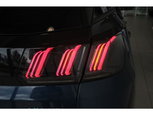 Peugeot 3008 1.6 HYbrid 225-PK GT BLACK PACK LUXE UITVOERING | PARKEERCAMERA | PREMIUM AUDIO | AGR COMFORT STO... ActivLease financial lease