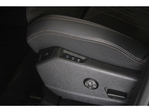 Peugeot 3008 1.6 HYbrid 225-PK GT BLACK PACK LUXE UITVOERING | PARKEERCAMERA | PREMIUM AUDIO | AGR COMFORT STO... ActivLease financial lease
