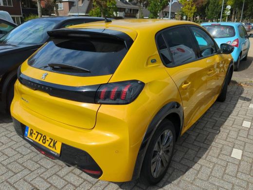 Peugeot e-208 EV Allure 50 kWh Climate | Cruise | Parkeersensoren | 3 Fase! | ActivLease financial lease