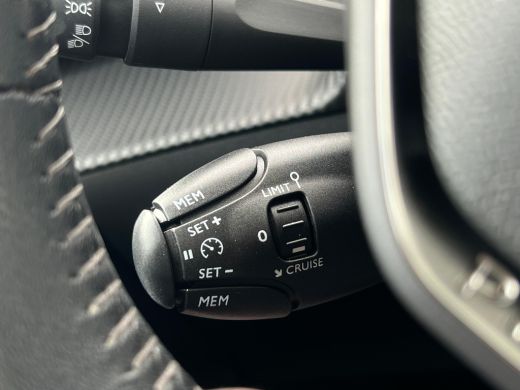 Peugeot e-208 EV Allure 50 kWh NL-AUTO | 1/2 LEDER | CAMERA | CARPLAY | ActivLease financial lease