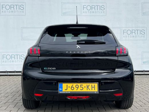Peugeot e-208 EV Allure 50 kWh NL-AUTO | 1/2 LEDER | CAMERA | CARPLAY | ActivLease financial lease