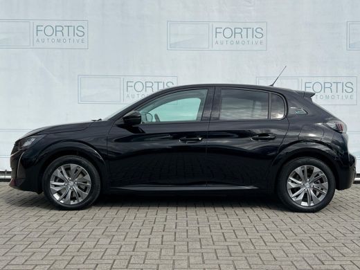 Peugeot e-208 EV Allure 50 kWh NL-AUTO | 1/2 LEDER | CAMERA | CARPLAY | ActivLease financial lease