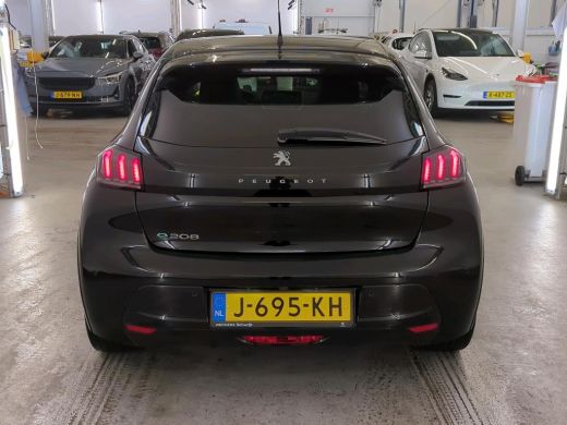 Peugeot e-208 EV Allure 50 kWh NL-AUTO | 1/2 LEDER ActivLease financial lease